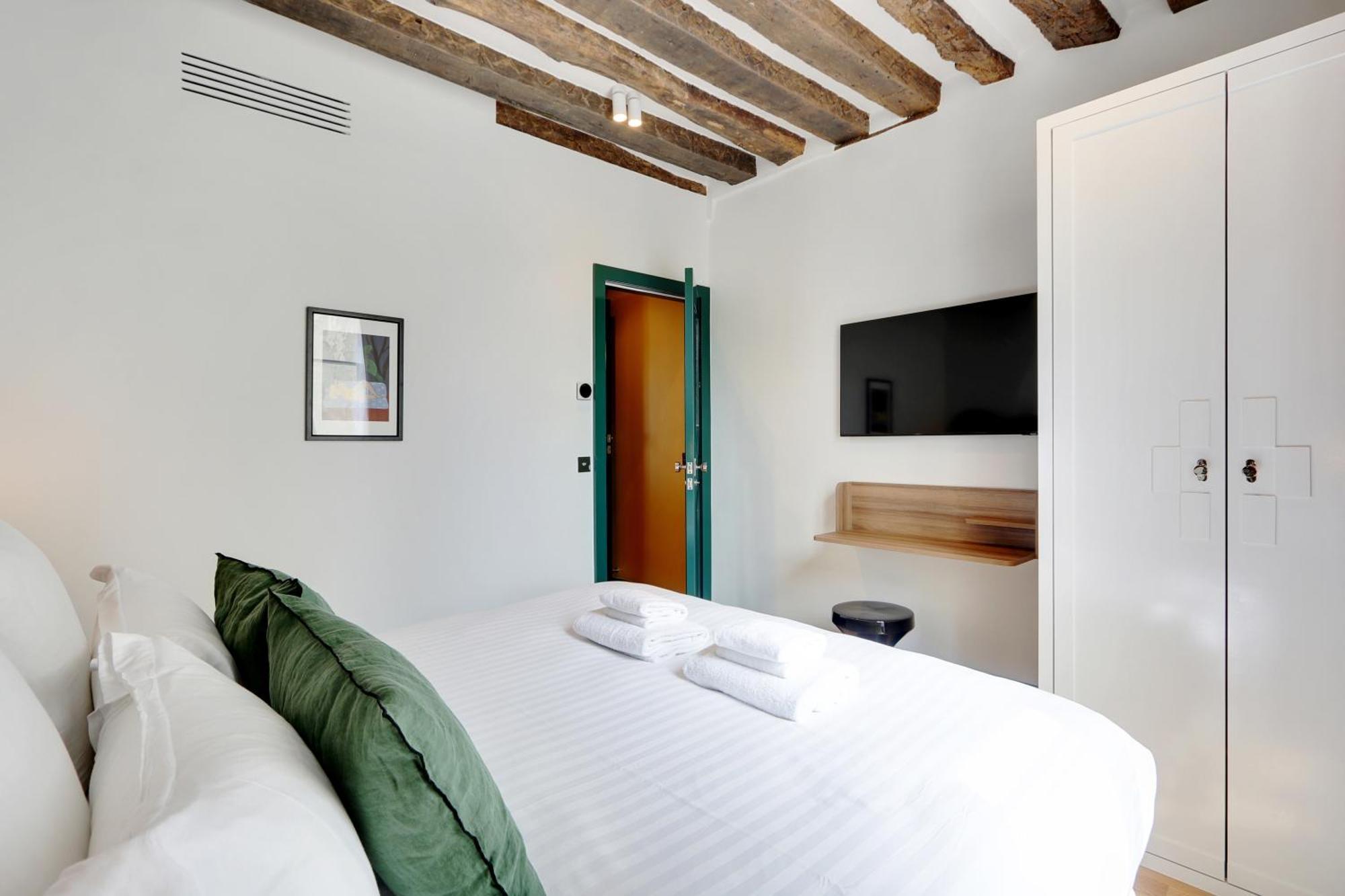 Paris Home Collection Serviced Apartments In Notre Dame - Rue Savoie Esterno foto