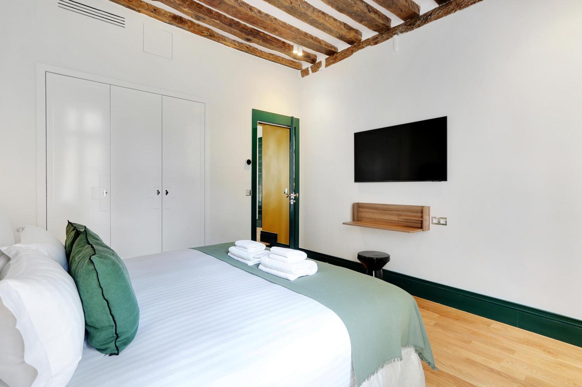 Paris Home Collection Serviced Apartments In Notre Dame - Rue Savoie Esterno foto